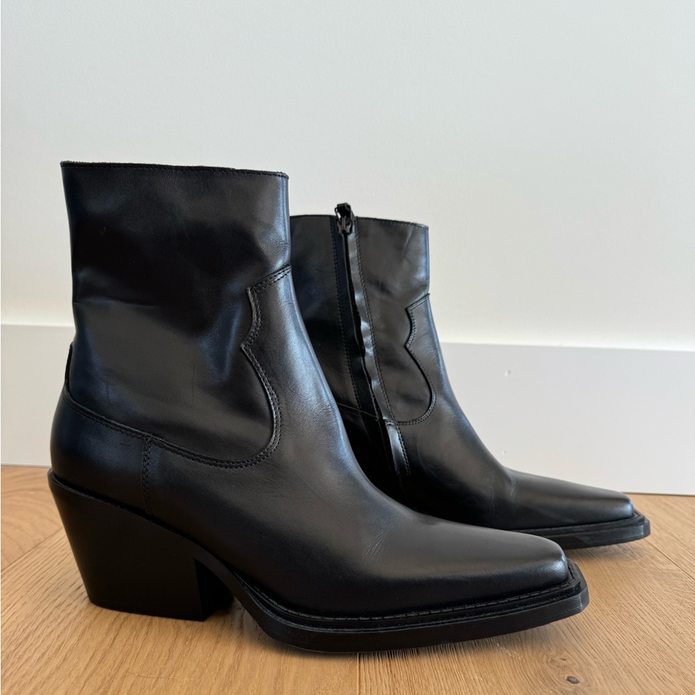 Leather Western Style Boot - NWT from Mango Size 10/41